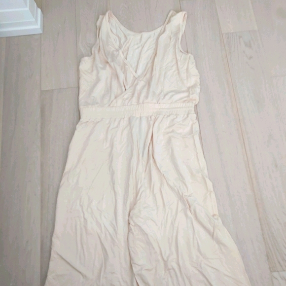 MPG jumpsuit - Picture 1 of 3